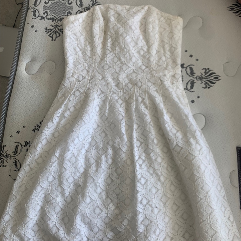 Lily Pulitzer White Lace strapless dress, size 2